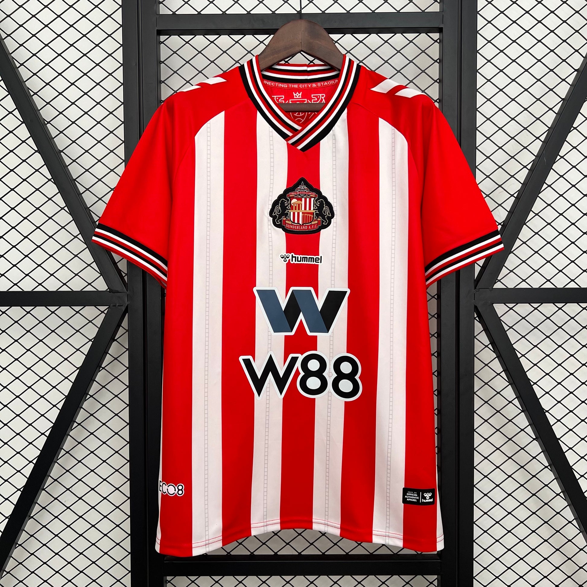 25-26 Sunderland Home detail