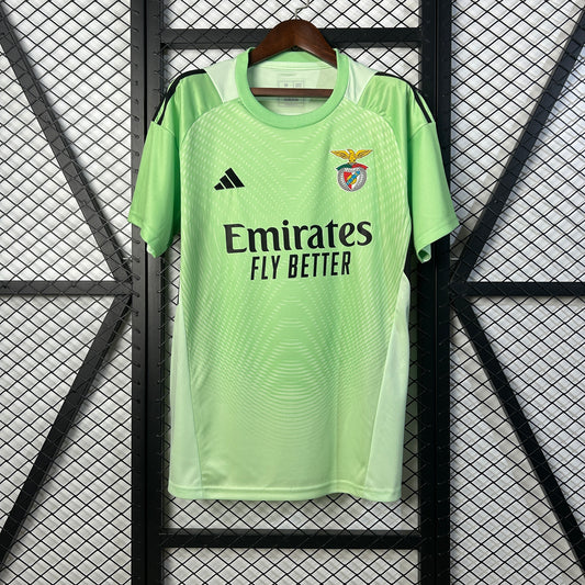 25-26 Benfica training goalkeeper