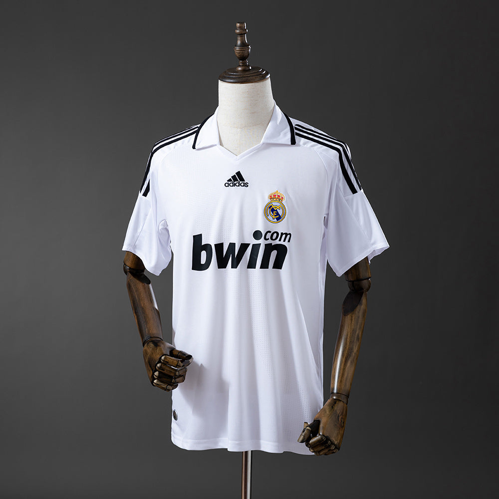 Retro Real Madrid 08-09 Home detail