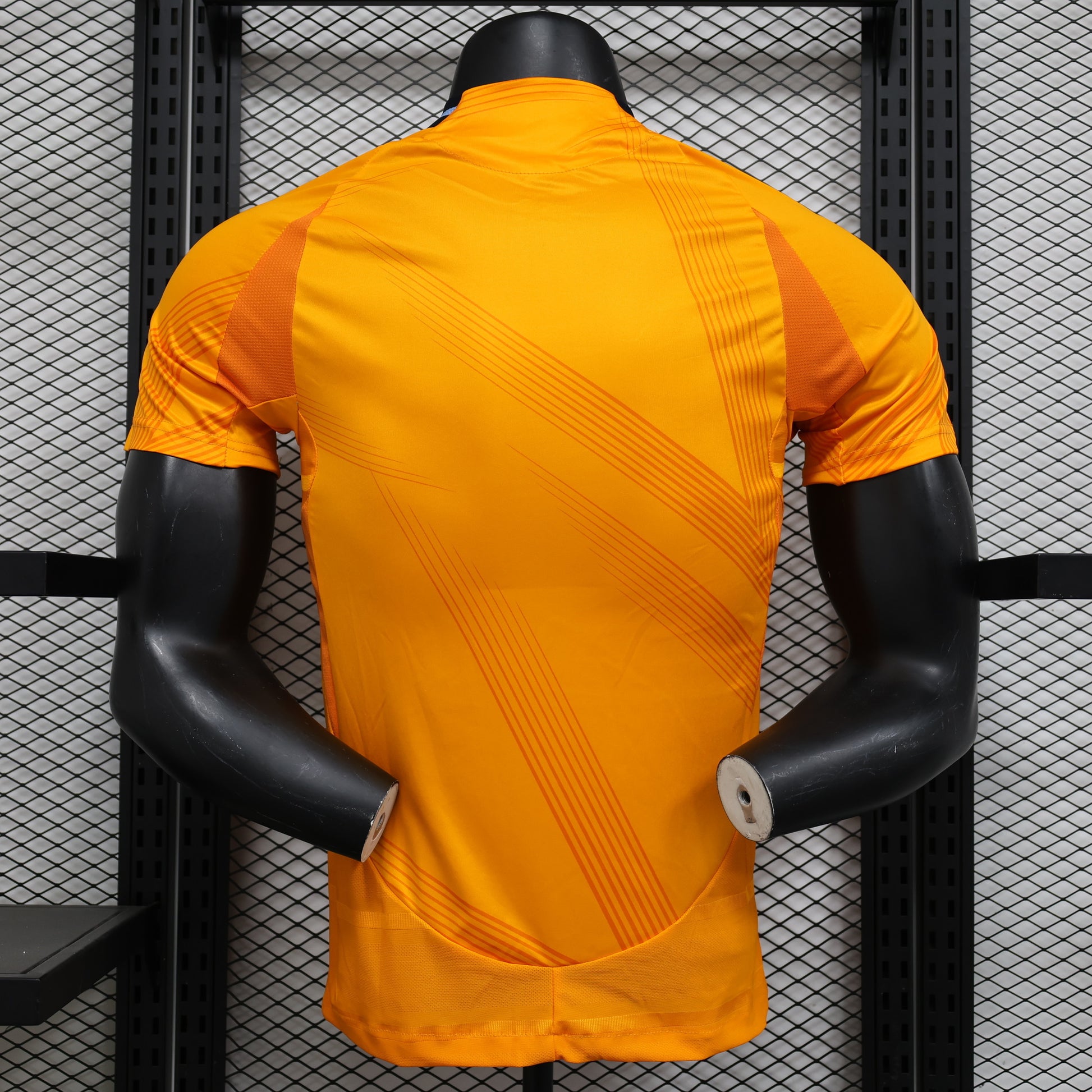 24-25 Player Real Madrid Away detail