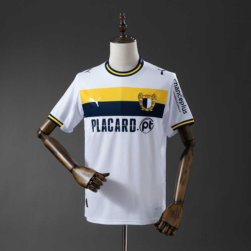 Famalicao 25-26 Home Jersey detail