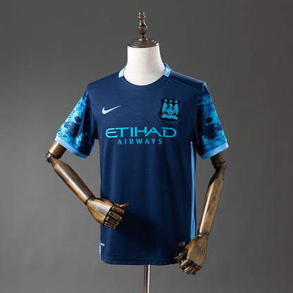 Retro Manchester City 15-16 Away detail