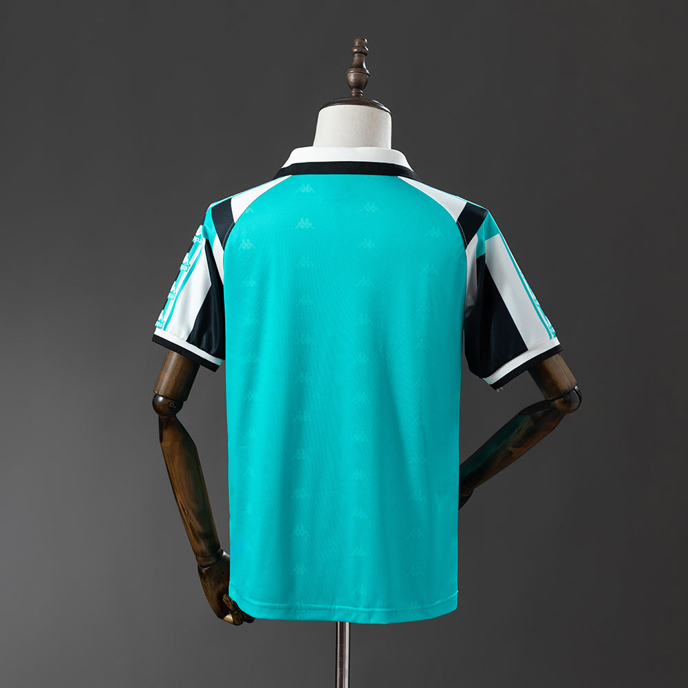 Retro Osasuna 95-97 Away1 detail