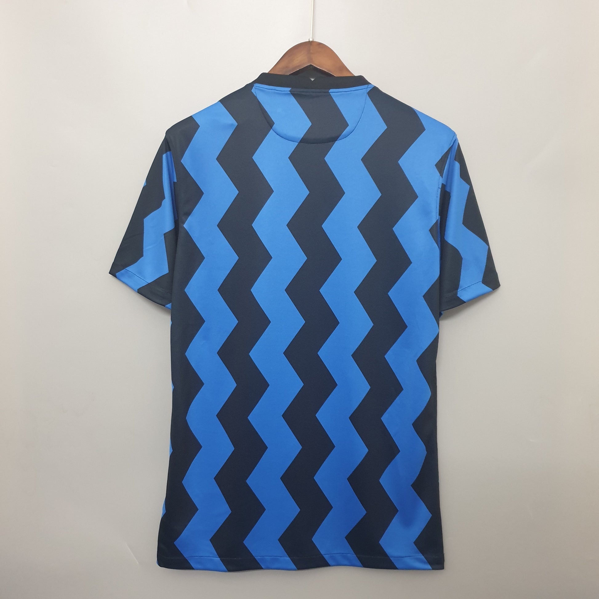 Retro 20-21 Inter home detail