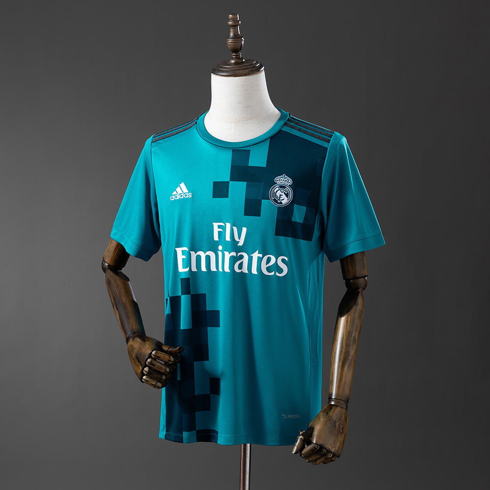 Retro Real Madrid 17-18 Third away detail