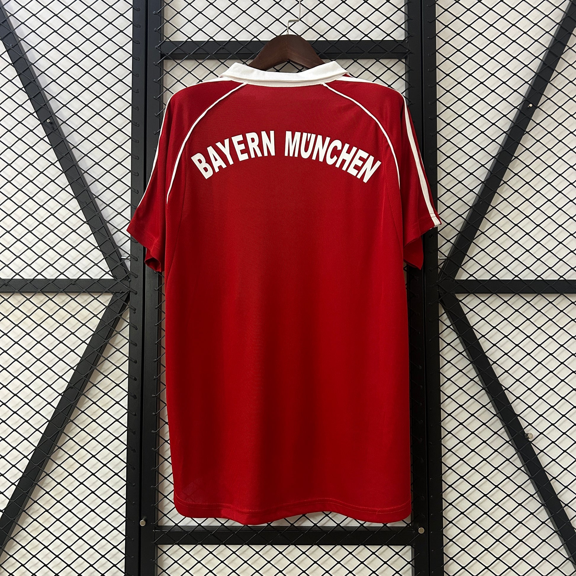 Retro Bayern 05-06 home