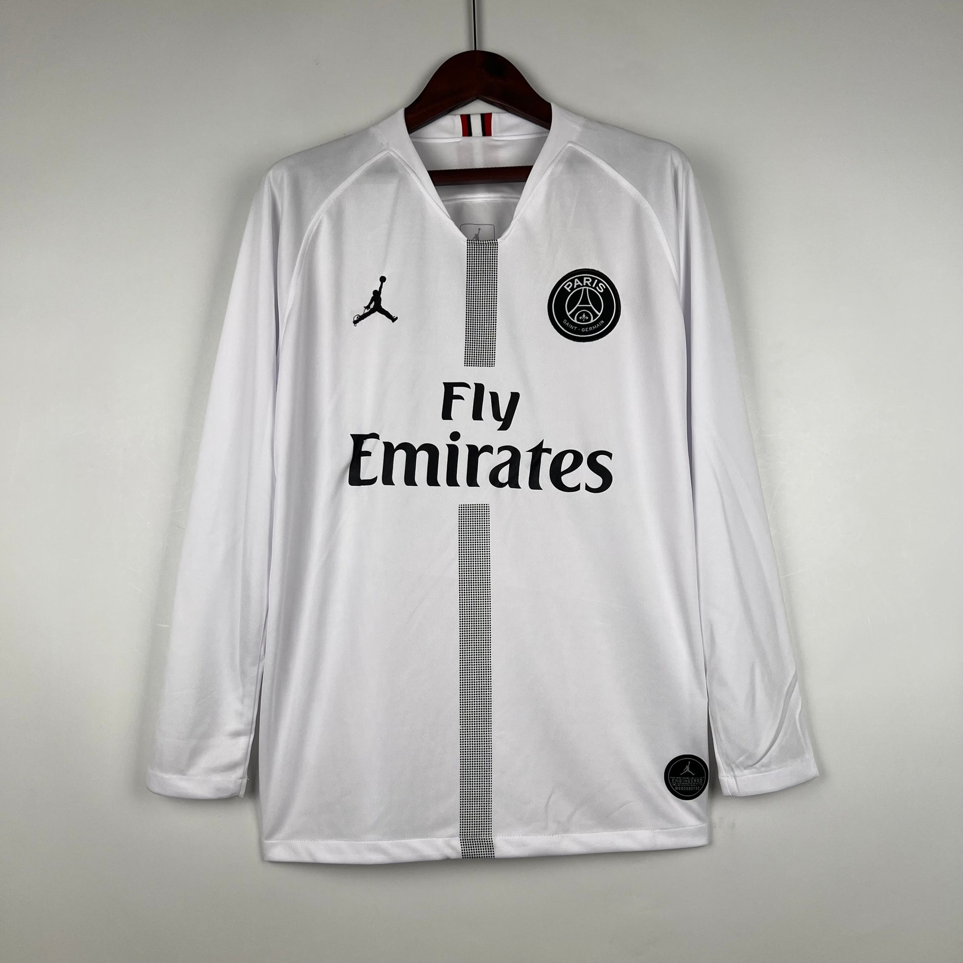 Retro PSG 18-19 Long Sleeve Black detail