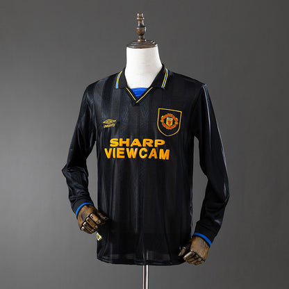 Retro long sleeve M-U 93-95 away detail