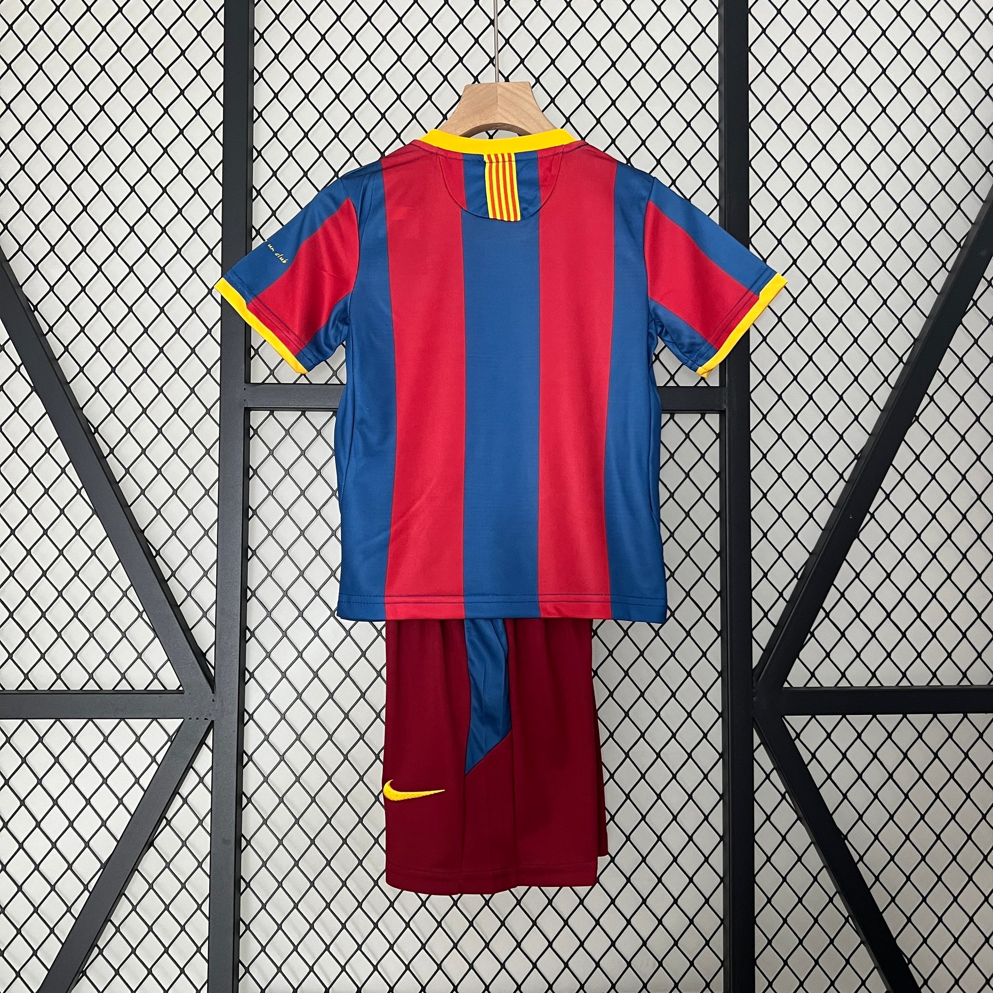 kids Barcelona 10-11 home