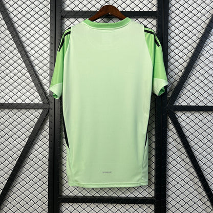 25-26 Benfica training goalkeeper detail