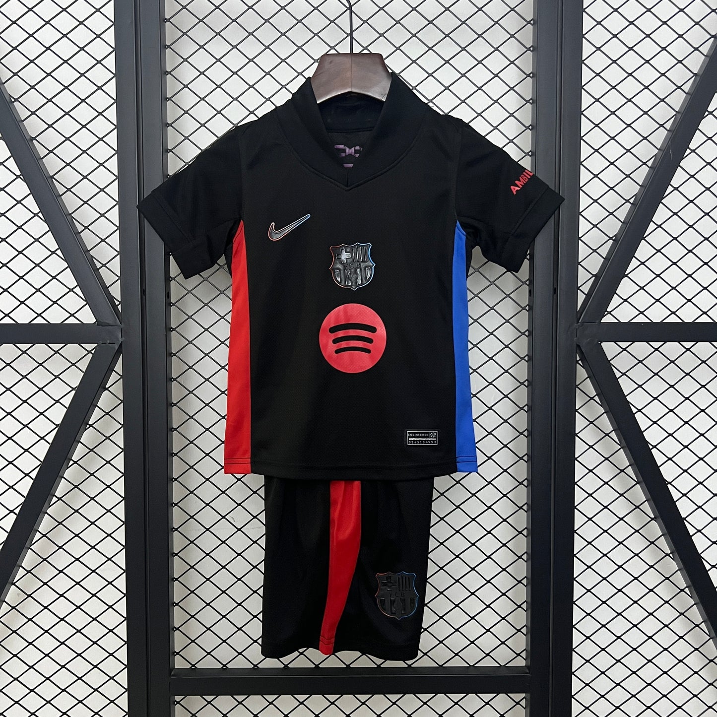 24-25 kids Barcelona away detail