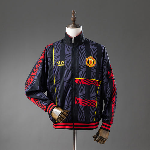 M-U 92-94 Retro Windbreaker - Black