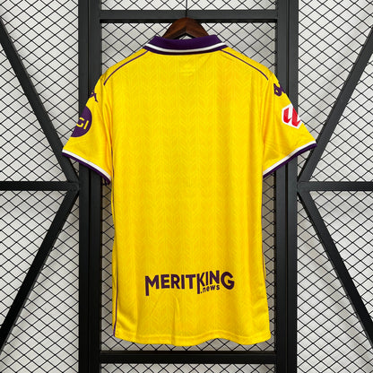 25-26 Valladolid third away detail