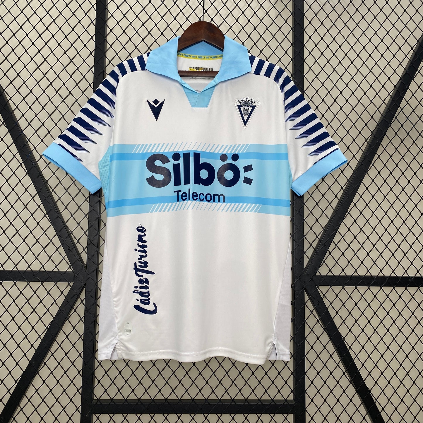 24-25 Cadiz away detail