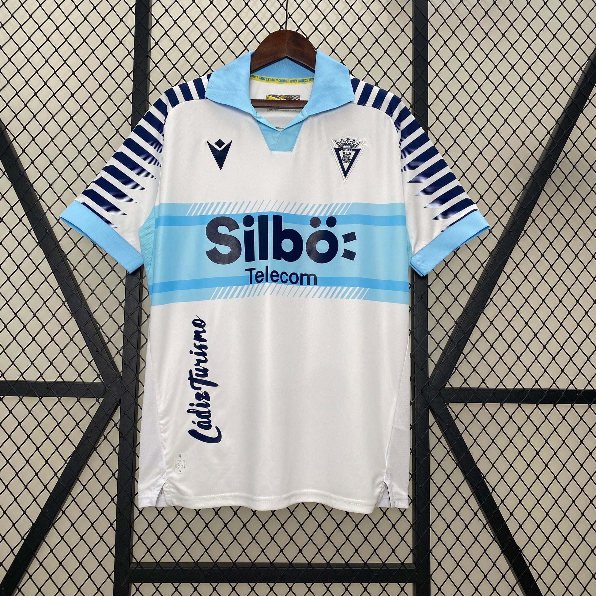 24-25 Cadiz away detail
