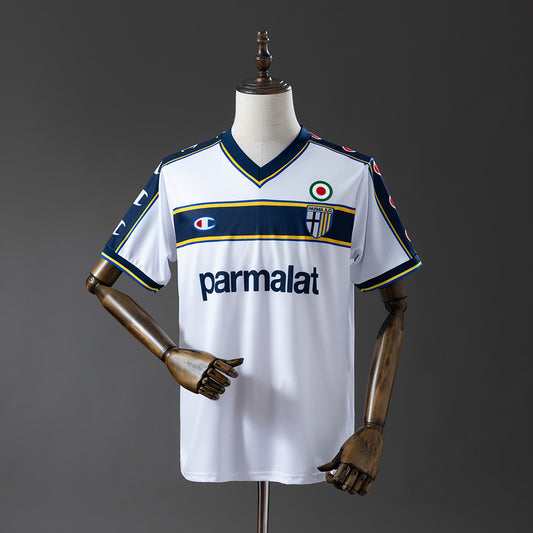 Retro Parma 02-03 away detail
