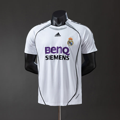 Real Madrid 06-07 Player Version Retro Home Jersey detail