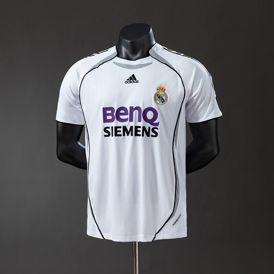 Real Madrid 06-07 Player Version Retro Home Jersey detail