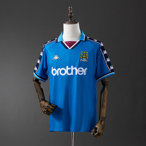 Retro Manchester City 97-99 home detail