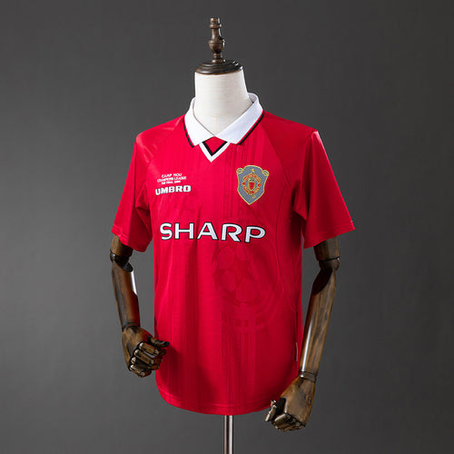 Retro 99-00 M-U home detail