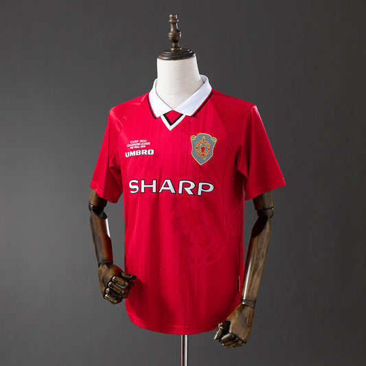 Retro 99-00 M-U home detail