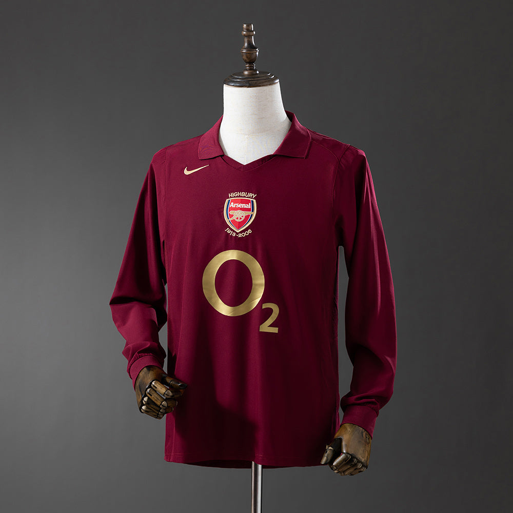 Retro Long Sleeve 05-06 Arsenal home detail