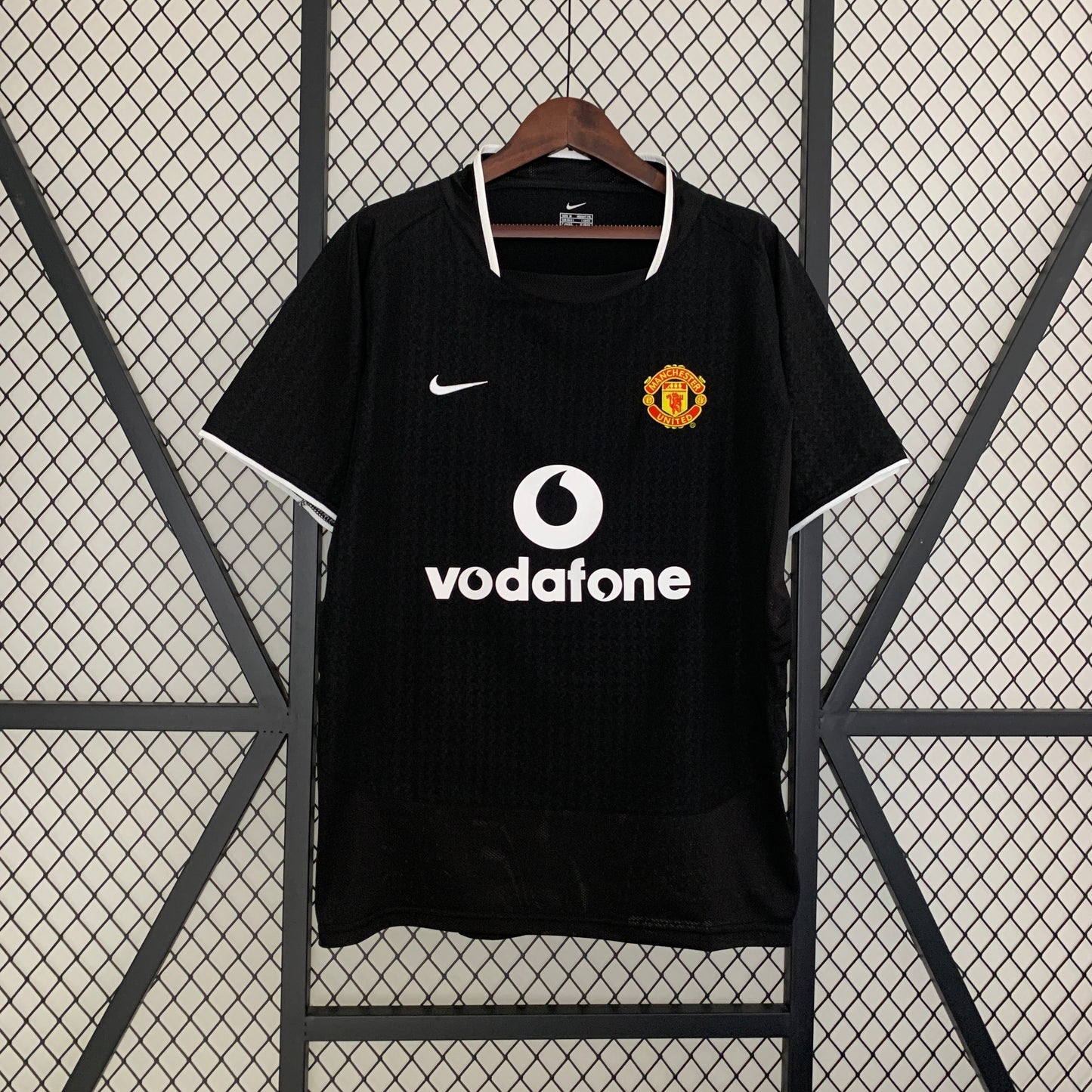 Retro M-U 03-04 Away