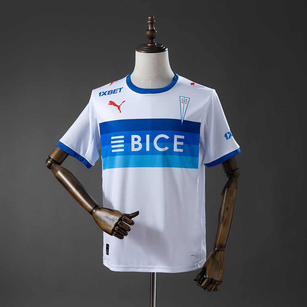 Universidad Catolica 26-27 Home Jersey detail