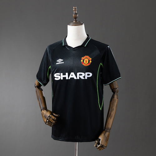 Retro 1988 M-U away detail