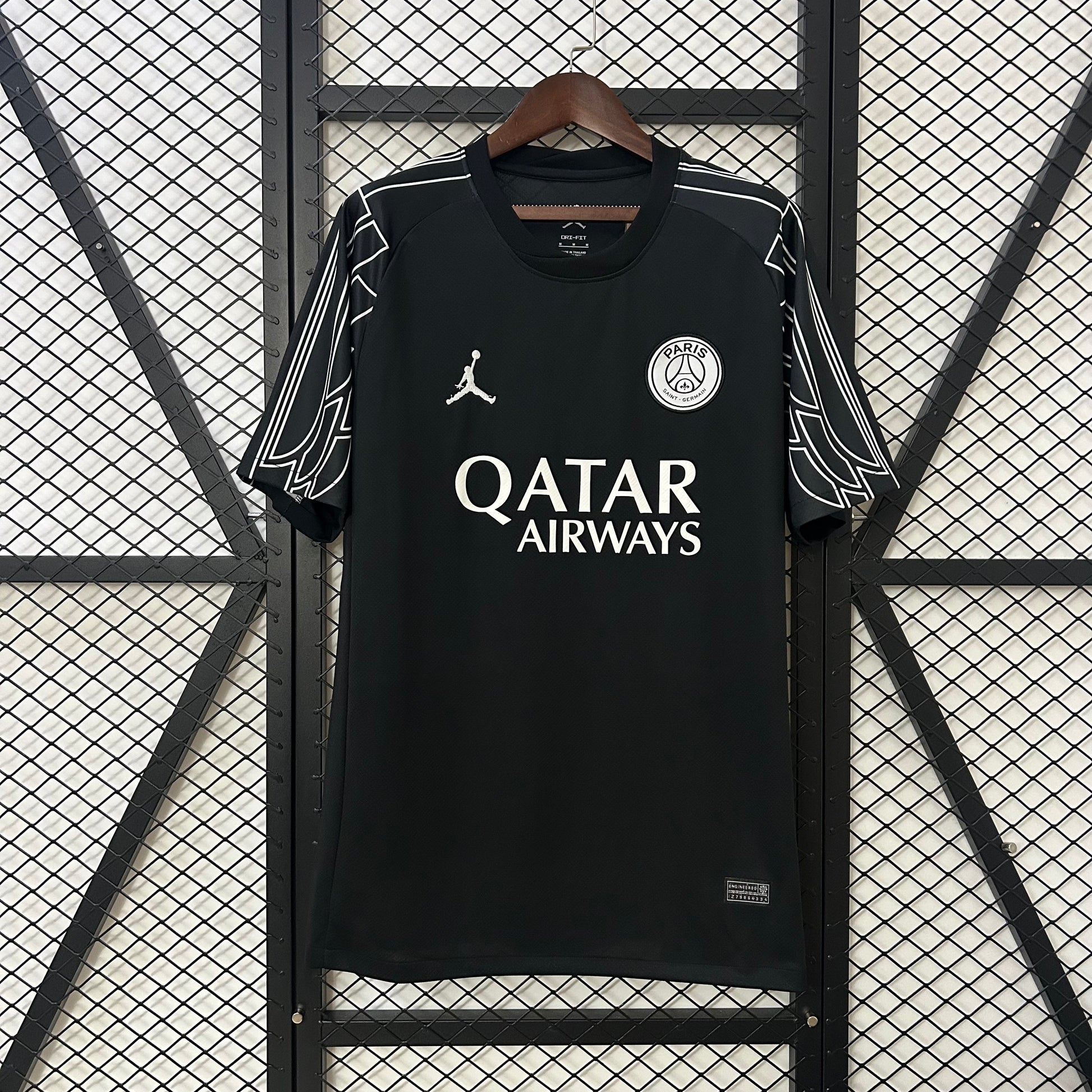 24-25 PSG fourth away