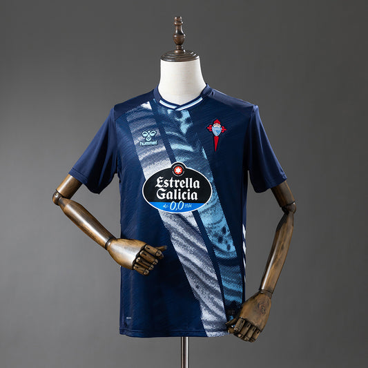 Celta de Vigo 25-26 away detail