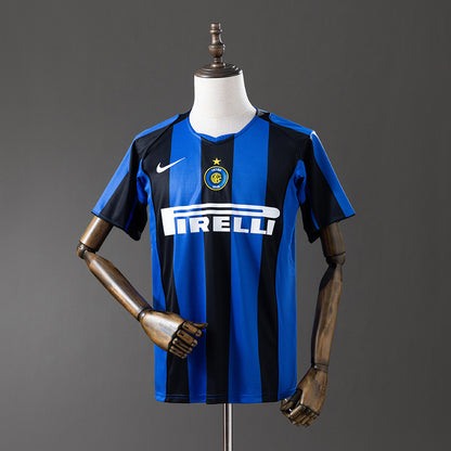 Retro Inter Milan 04-05 Home detail