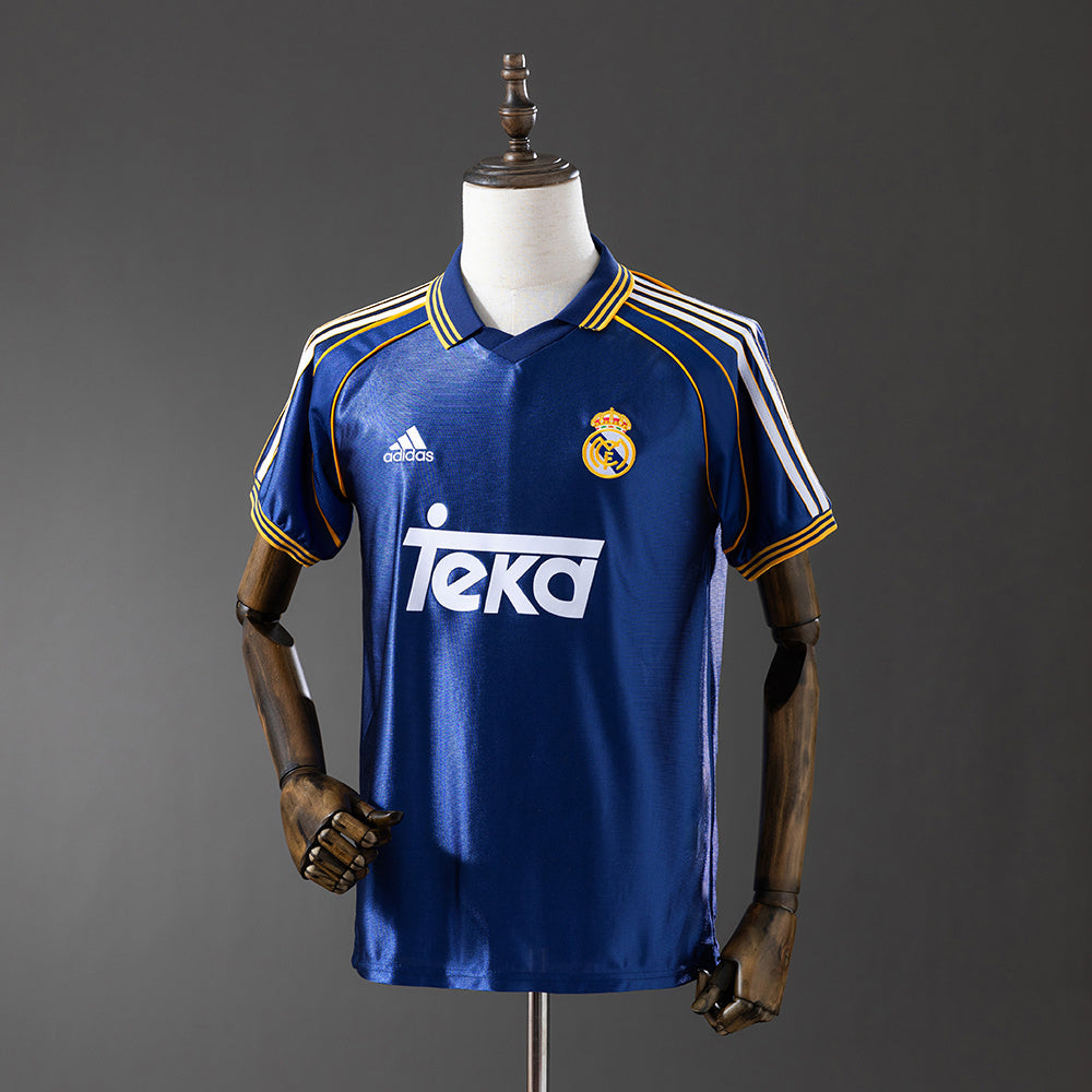 Retro Real Madrid 98-00 Third Away detail