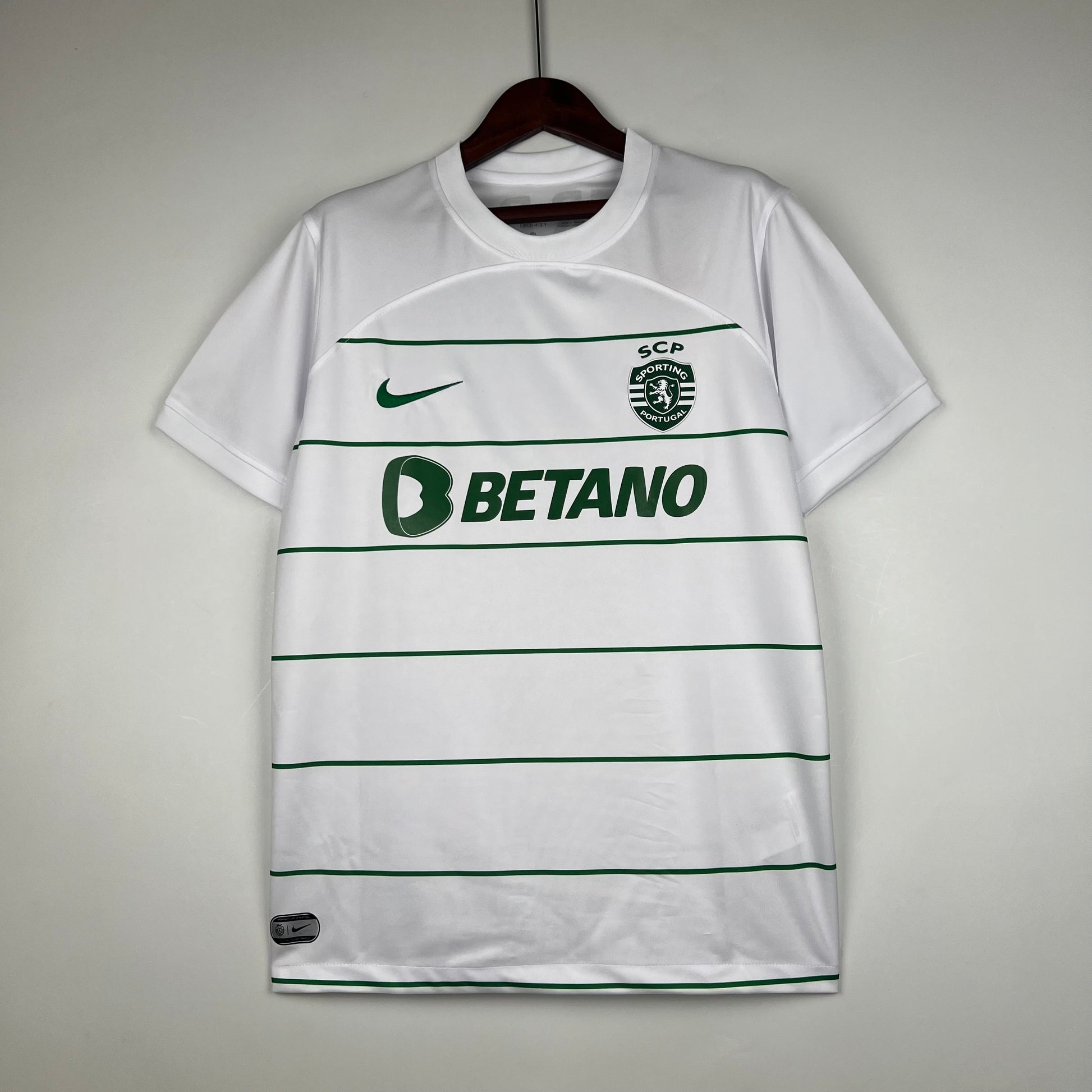 23-24 Sporting Lisbon away detail