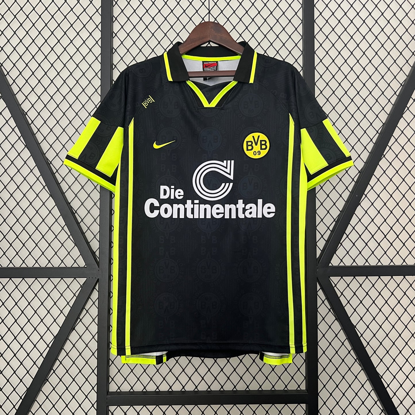 Retro Dortmund 96-97 Away