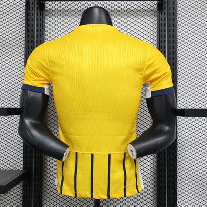 24-25 Player Brighton Away detail
