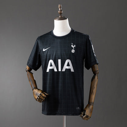 25-26 Tottenham away detail