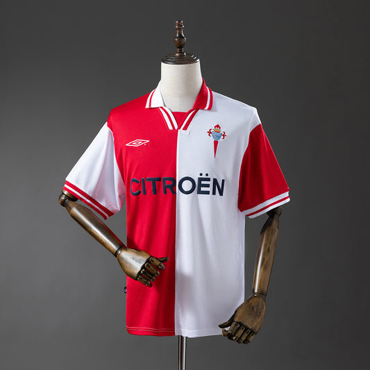Celta de Vigo Retro 01-02 Away detail