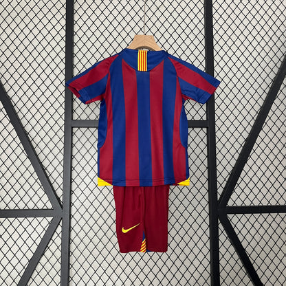 kids Barcelona 05-06 home detail