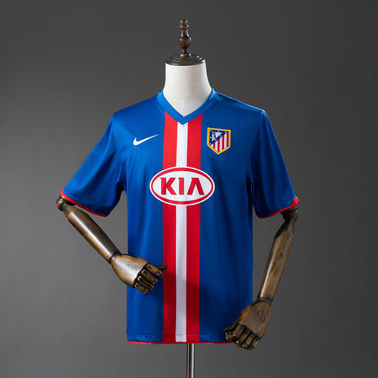 Retro Atletico Madrid 10-11 Away detail