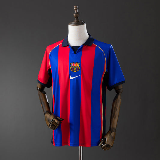 Retro Barcelona 01-02 home detail