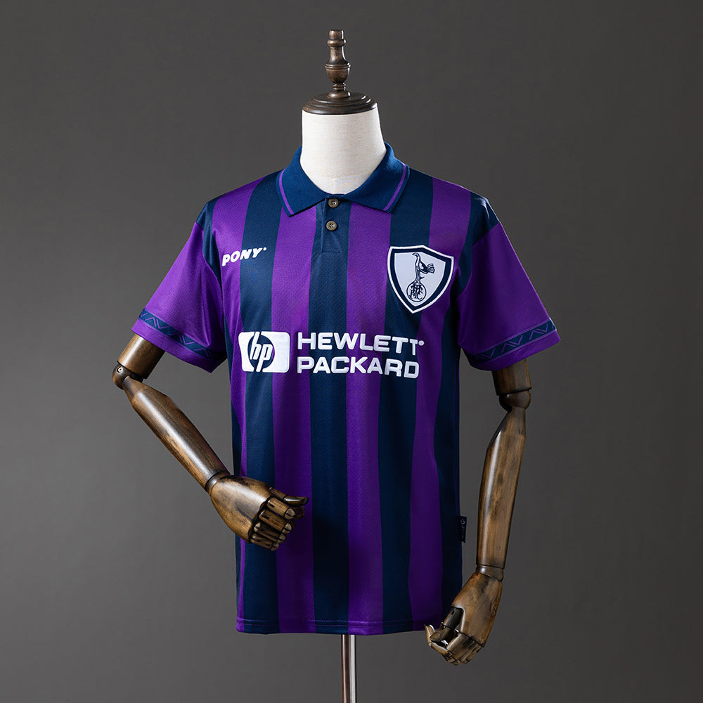 Retro Tottenham 95-97 Away detail