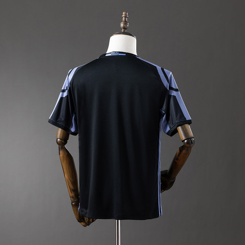 Retro Real Madrid 16-17 Third Away