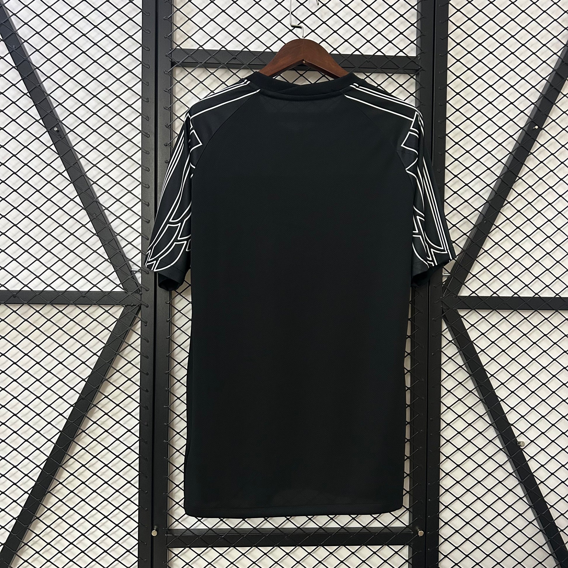 24-25 PSG fourth away detail
