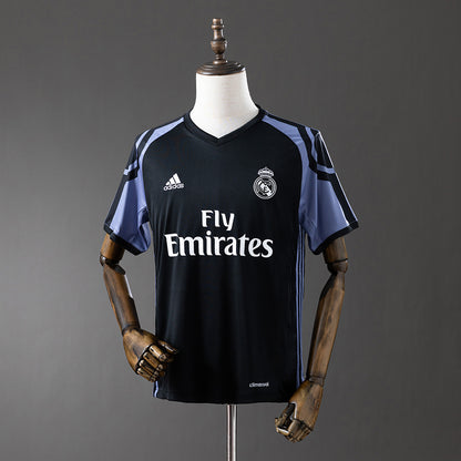 Retro Real Madrid 16-17 Third Away detail