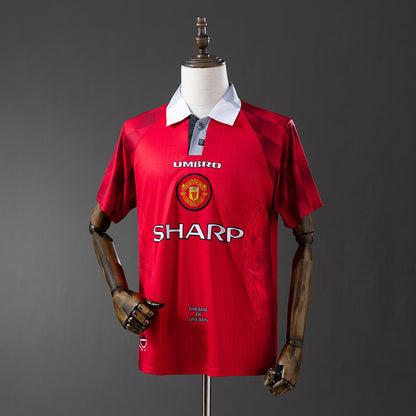M-U 1996-97 Home Retro Jersey detail