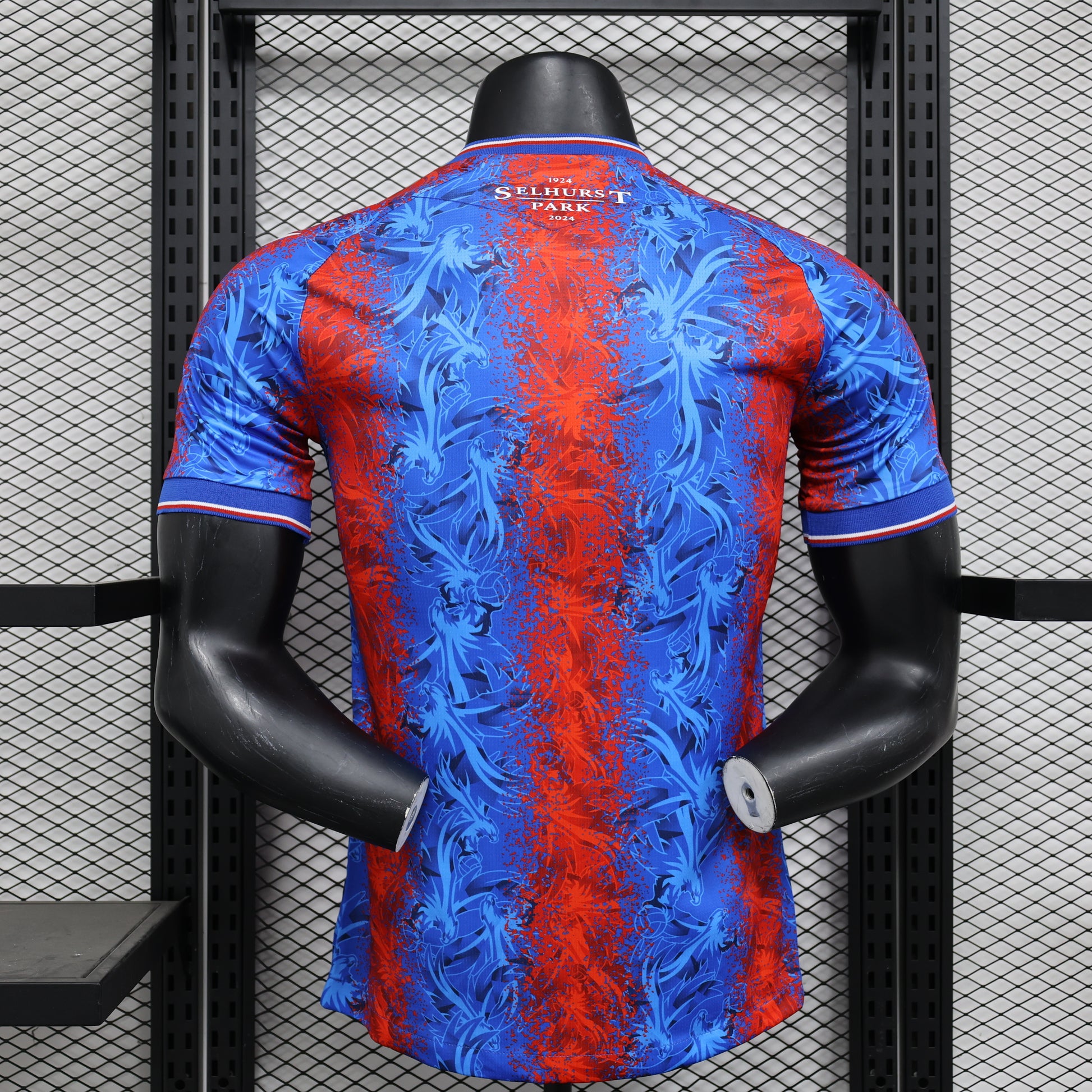 24-25 Player Crystal Palace Home detail