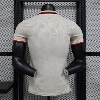 24-25 Player Bayern Munich Third Away detail