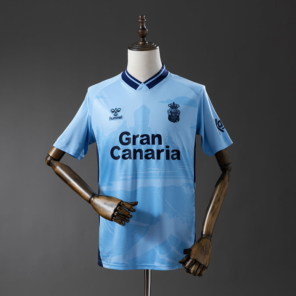 25-26 Las Palmas Away detail