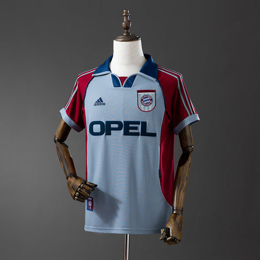 Bayern Munich 1998-99 Away Retro Jersey detail